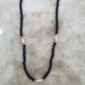 NEW! SIMPLE PRETTY BLACK BEADED NECKLACE